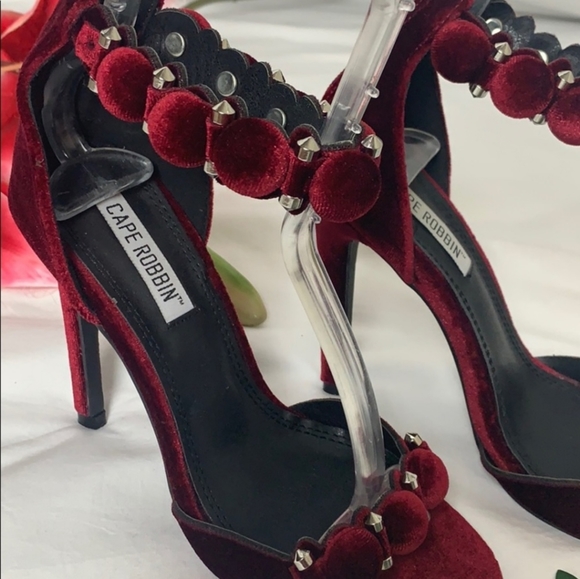 Cape Robbin Ruby Red Velvet Pumps with Barbell Embellishments - Picture 4 of 9